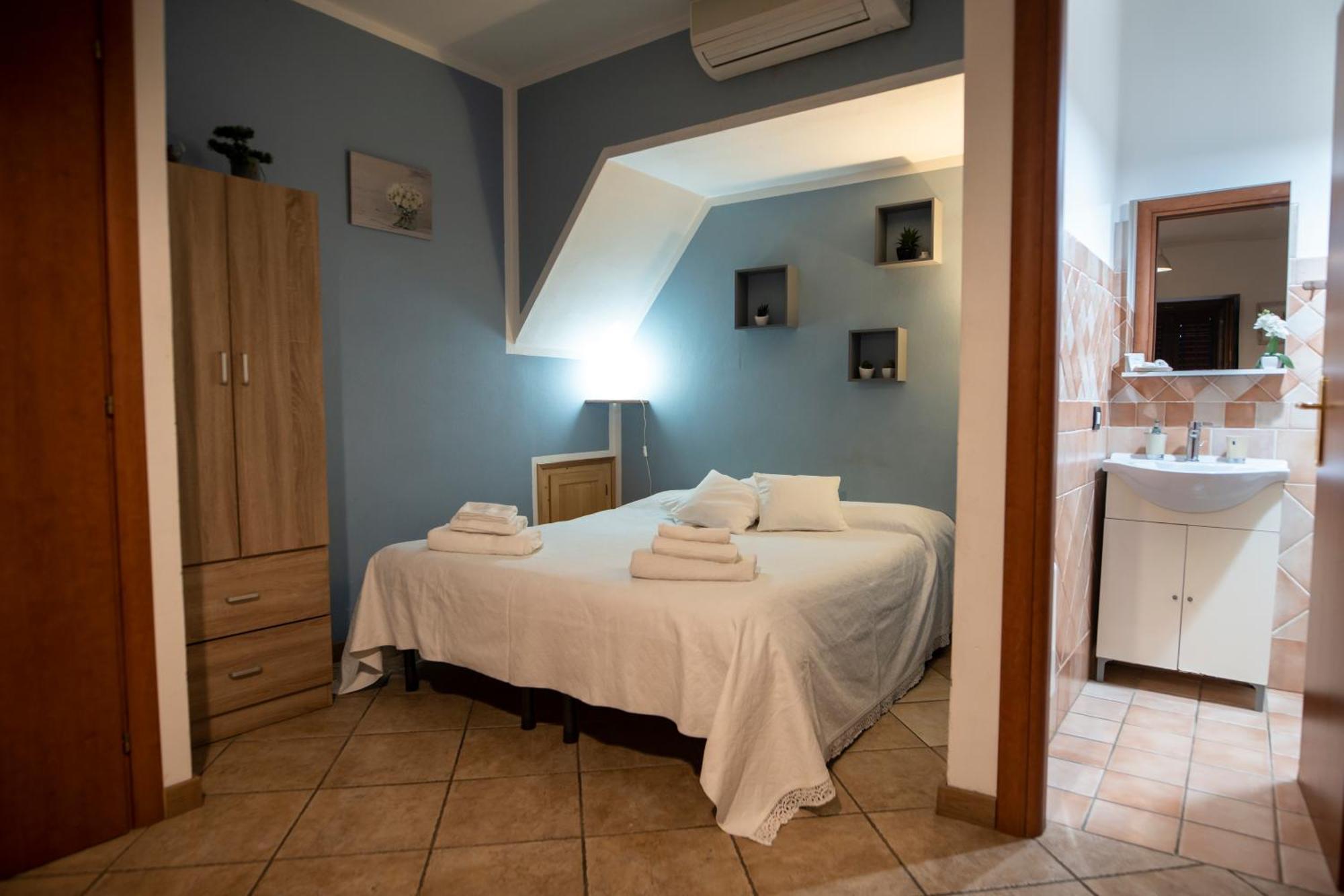 Domoruja B&B Sassari Bagian luar foto