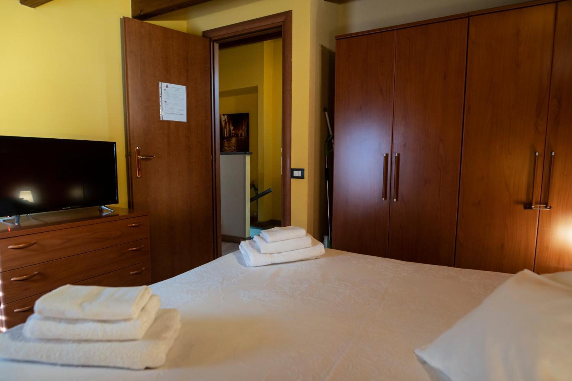Domoruja B&B Sassari Bagian luar foto